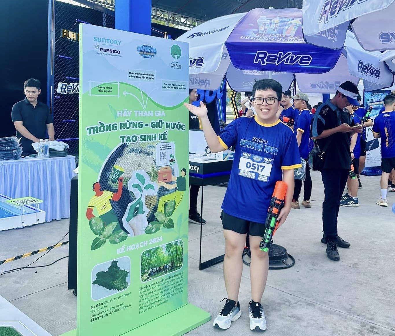 Hàng nghìn vận động viên xuất phát tại vạch start Water Run 2024